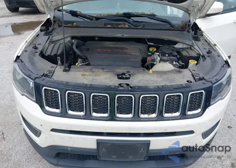2018 Jeep Compass Latitude 4X4 from USA, damaged, VIN 3C4NJDBB3JT307885